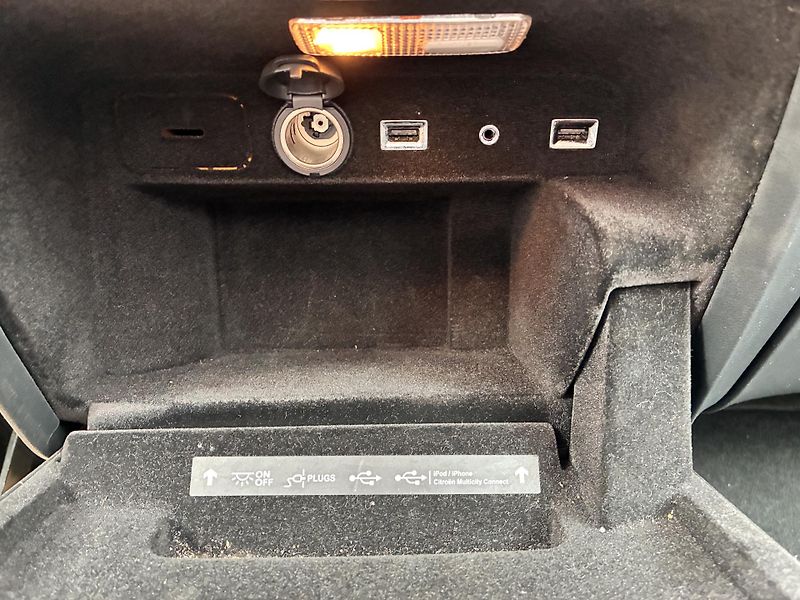 Citroën C4 Picasso 1.6HDi 85kW NAVIGACE,TAŽNÉ - fotka 25 z 30