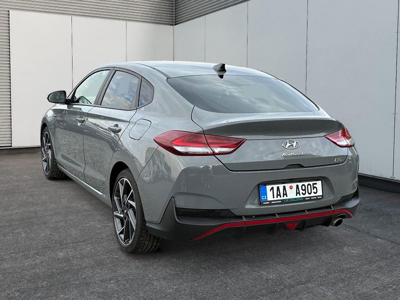 Hyundai i30 (2023) N LINE 1.5T-GDI 118kW CZ DPH - fotka 4 z 11