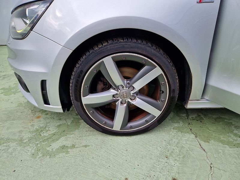 Audi A1 Ambition 1.4TFSI S-Line - fotka 30 z 34