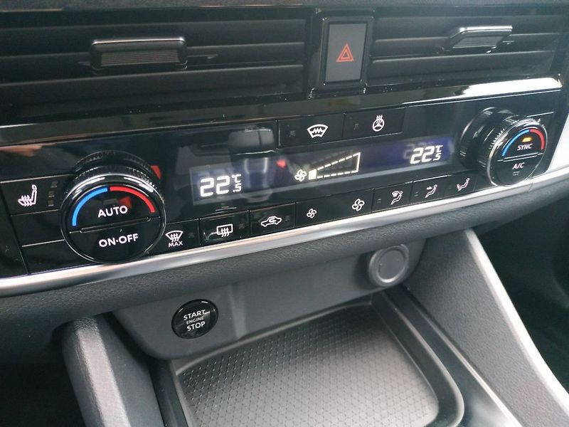 Nissan Qashqai 1.3mHEV,2WD, MT, Acenta, SKLAD - fotka 22 z 26