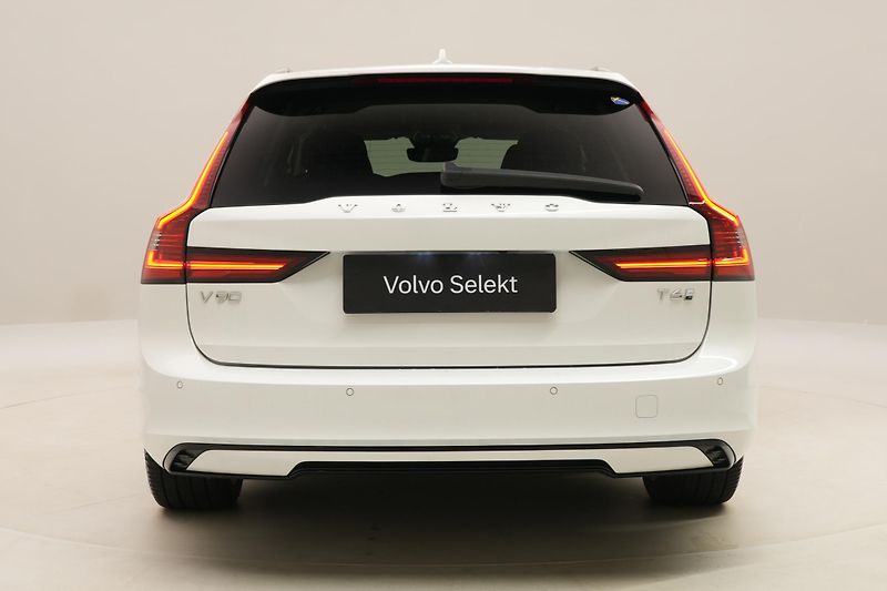 Volvo V90 T6 AWD RECHARGE DARK PLUS - fotka 12 z 60