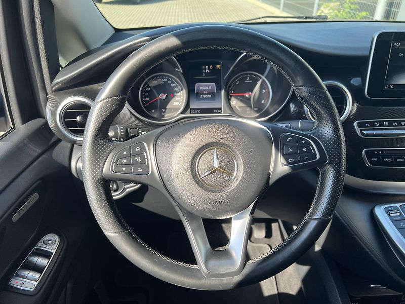 Mercedes-Benz Třídy V (2017) V250d*4Matic*7míst*Servis* - fotka 15 z 34