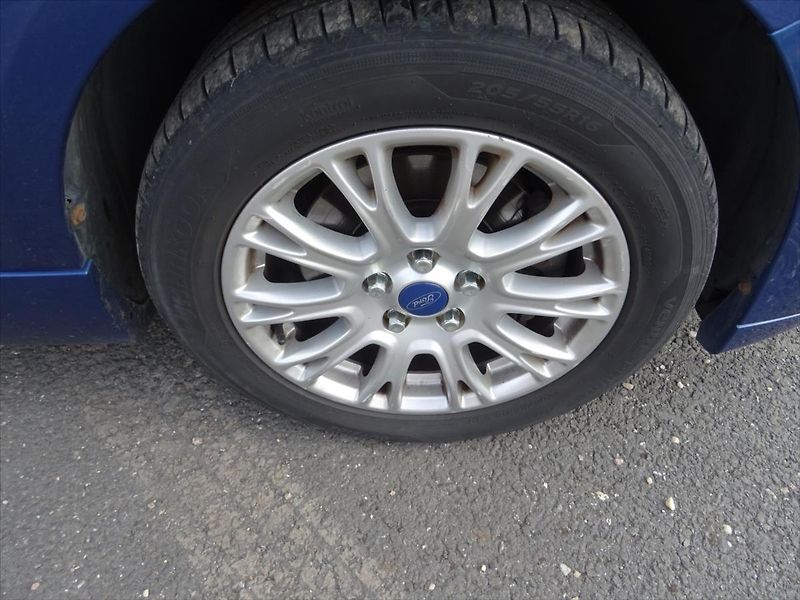 Ford Focus 2,0 TDi 100 kW - fotka 19 z 21