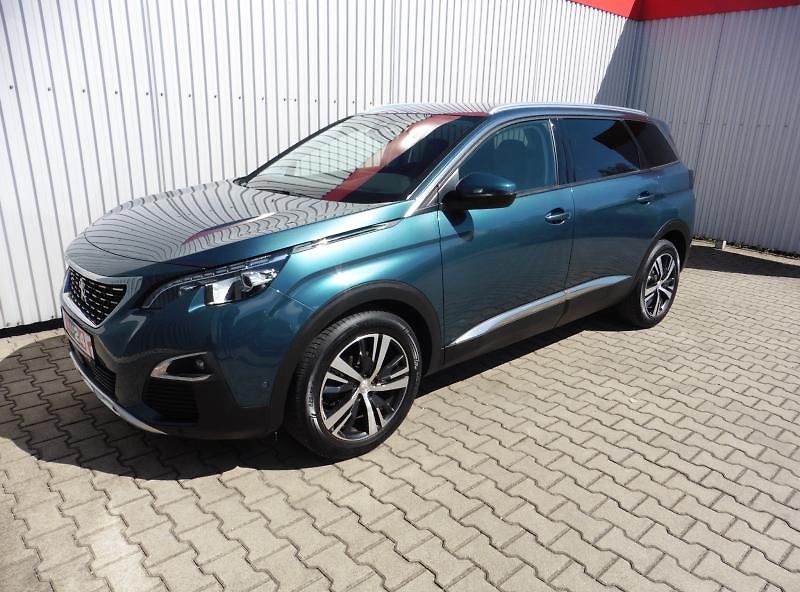 Peugeot 5008 2.0 HDi Allure 7.míst Navi