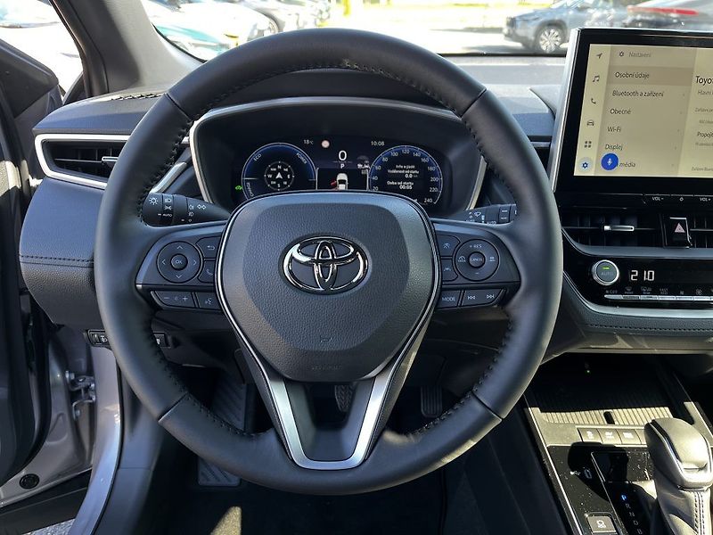 Toyota Corolla Cross 1.8 Hybrid Style ODĚBR IHNED - fotka 17 z 32
