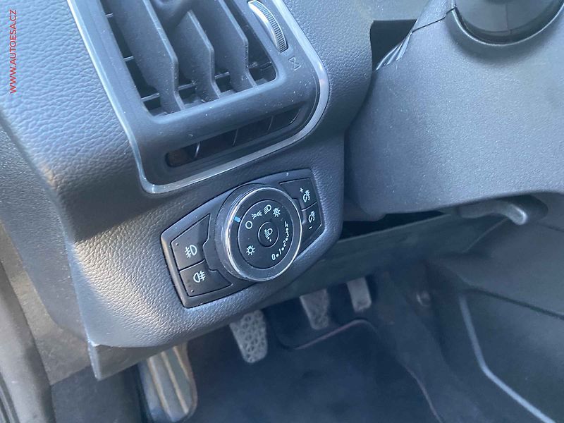 Ford B-MAX (2017) 1.5 TDCi, Titanium, panor - fotka 15 z 16