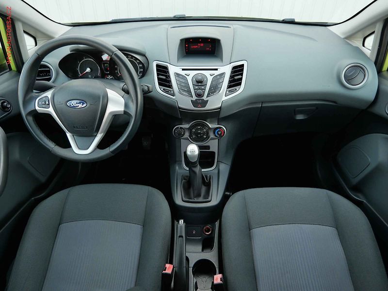 Ford Fiesta (2010) 1.25i, ČR, Trend, AC - fotka 8 z 15