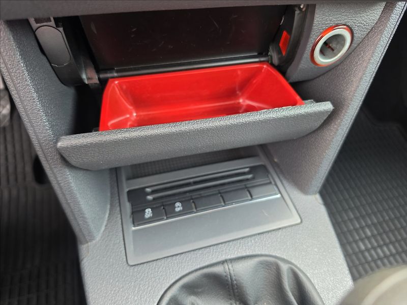 Volkswagen Touran 1,2 TSi 77KW Trend 7 MÍST ALU - fotka 21 z 41