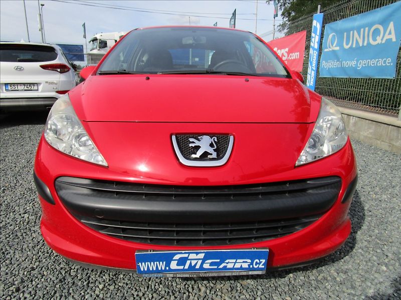 Peugeot 207 1.4i 54kW - fotka 2 z 35