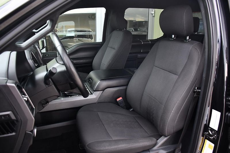 Ford F-150 2.7 L ECOBOOST XLT SPORT 4X4 - fotka 14 z 38