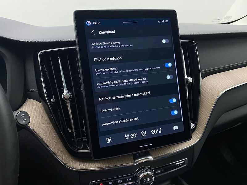 Volvo XC60 T6 AWD RECHARGE BRIGHT ULTRA  - fotka 57 z 67