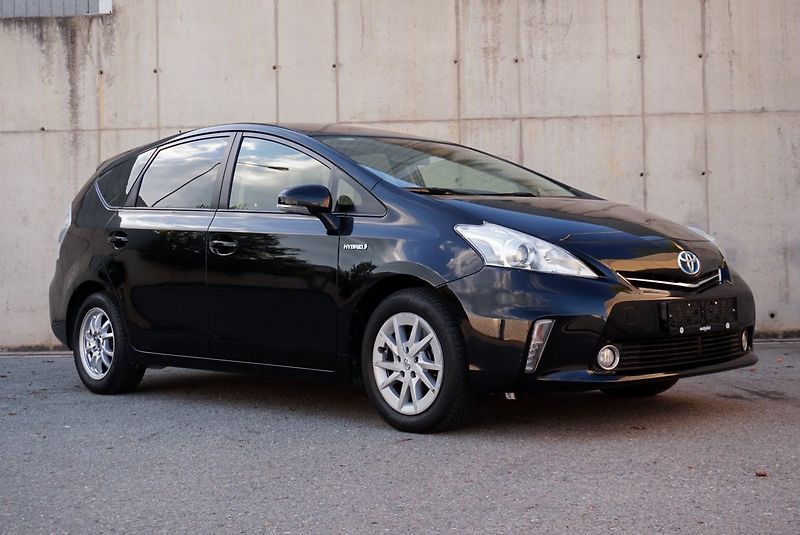 Toyota Prius 1.8 HYBRID 7míst - fotka 1 z 34