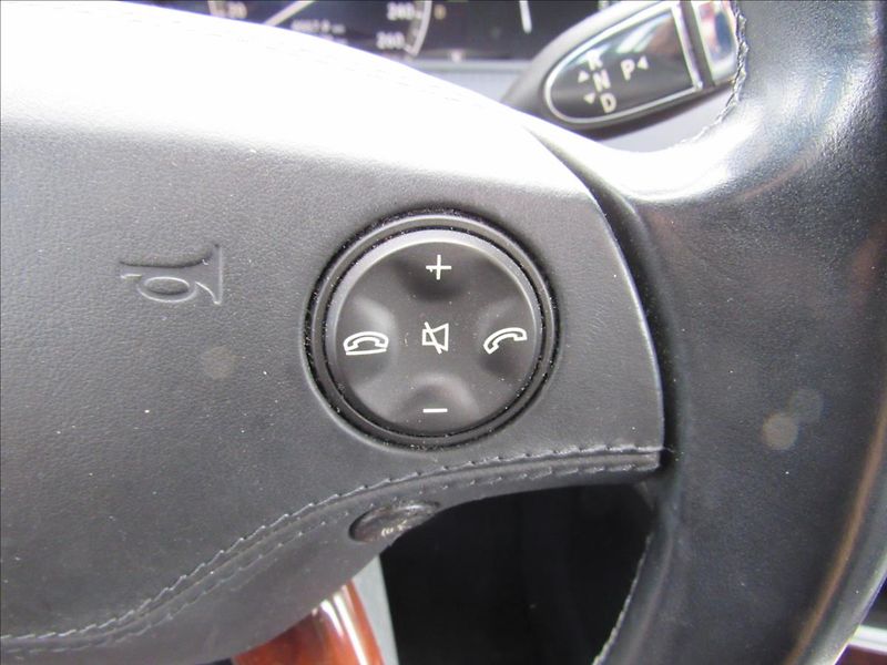 Mercedes-Benz CL 5,5 550 Elegance 285 KW - fotka 22 z 36