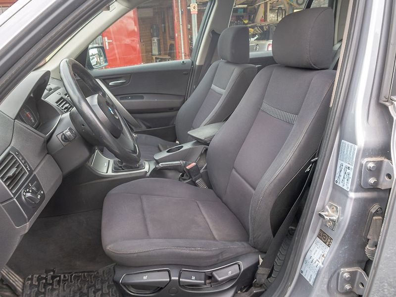 BMW X3 (2006) 2.0D 110KW – 2x Alu kola - fotka 16 z 41