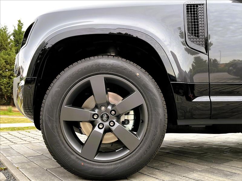 Land Rover Defender (2026) 110 D250 X-DYNAMIC SE - fotka 3 z 34