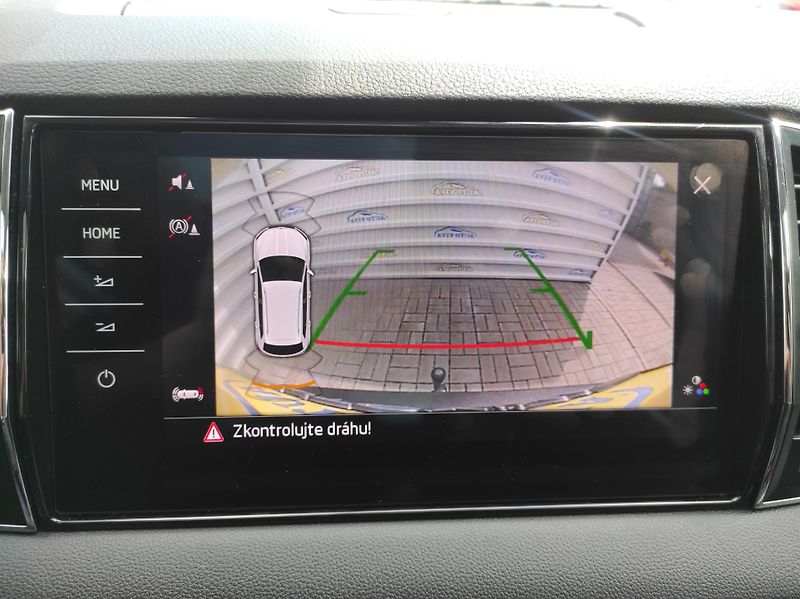 Škoda Karoq 1,5TSi ACT, DSG, STYLE, TZ - fotka 23 z 51