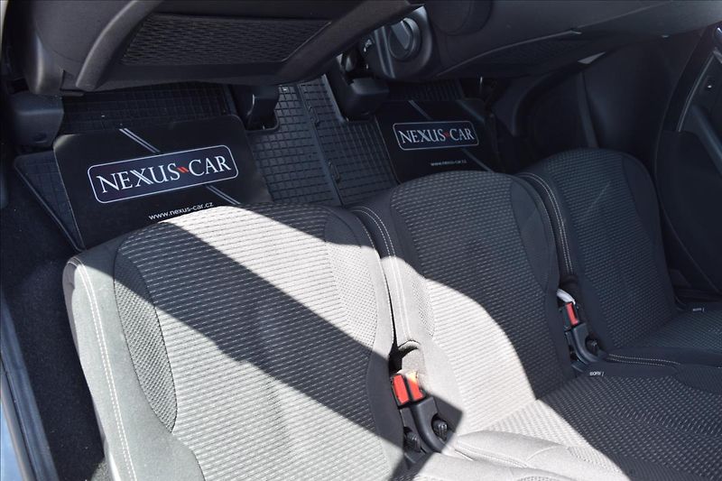 Citroën C4 Picasso 1,6 HDI 82KW NÍZKÉ KM 2XKOLA - fotka 19 z 50