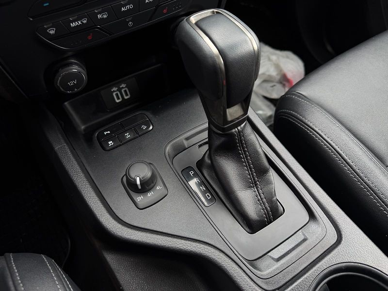Ford Ranger 3,2 TDCi 4x4automat-kontejner - fotka 21 z 32