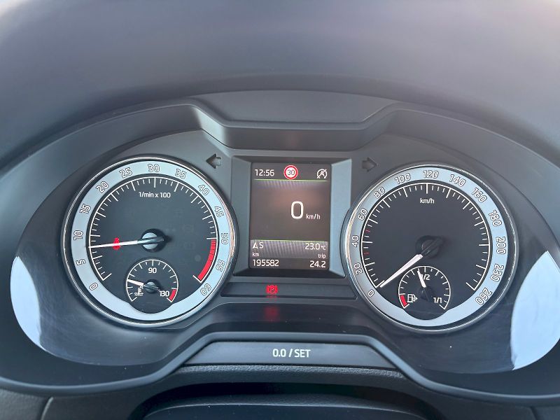 Škoda Octavia (2017) TDI 110 kW Style Plus - tažné - fotka 11 z 34