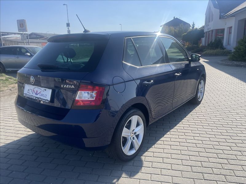 Škoda Fabia 1,0 TSi 70kw DRIVE GPS LED Kli - fotka 30 z 32