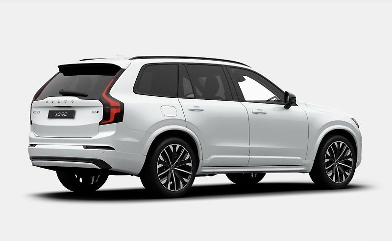 Volvo XC90 (2026) B5 AWD PLUS DARK - fotka 5 z 17