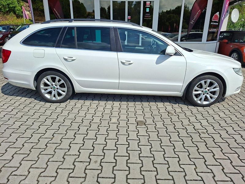 Škoda Superb (2012) 2.0TDI 125kW 6MAN 4X4 - fotka 9 z 27