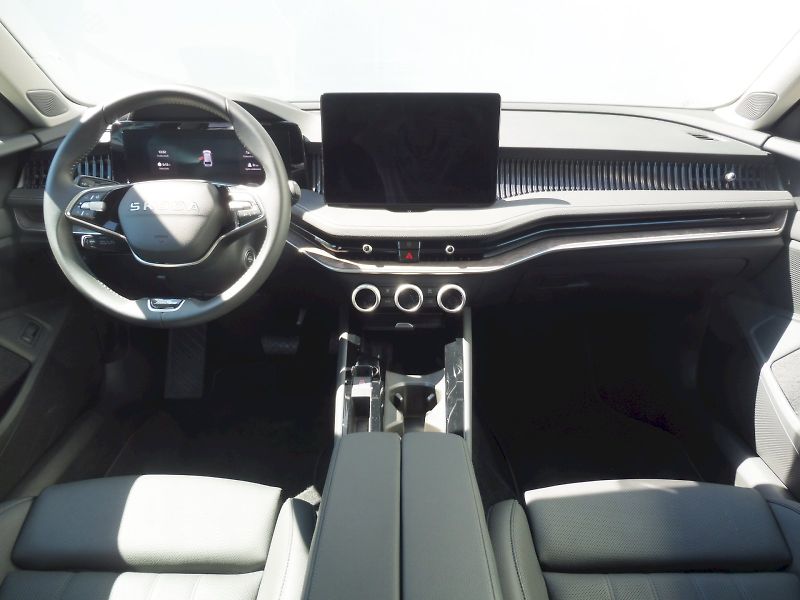 Škoda Superb (2025) Combi L&K 2,0 TDI 110kW DSG - fotka 5 z 30