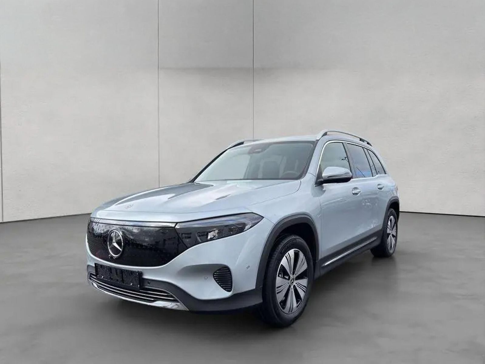 Mercedes-Benz EQB 300 4M Progressive 7 míst 360