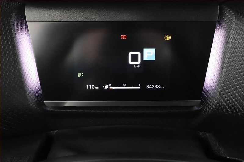 Citroën C4 (2023) 1.2 PureTech, Automat - fotka 10 z 17