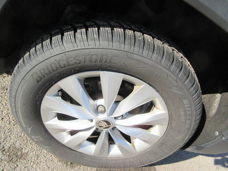 Škoda Karoq SELECTION 2.0 TDI  CR 85 - fotka 8 z 20