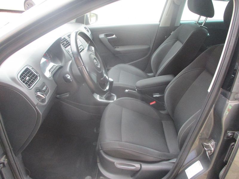Volkswagen Polo 1.2 TSi KLIMA - fotka 10 z 32