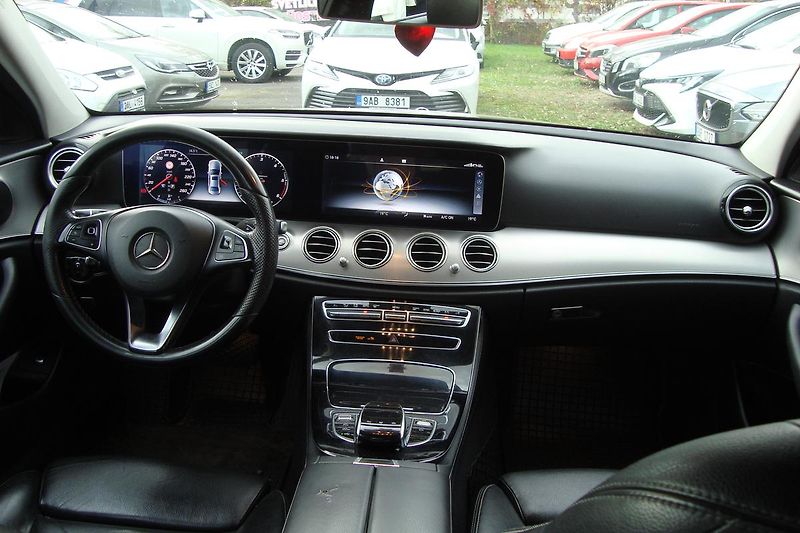 Mercedes-Benz Třídy E (2016) 220 CDi, ČR, Pravidelný servis - fotka 37 z 63