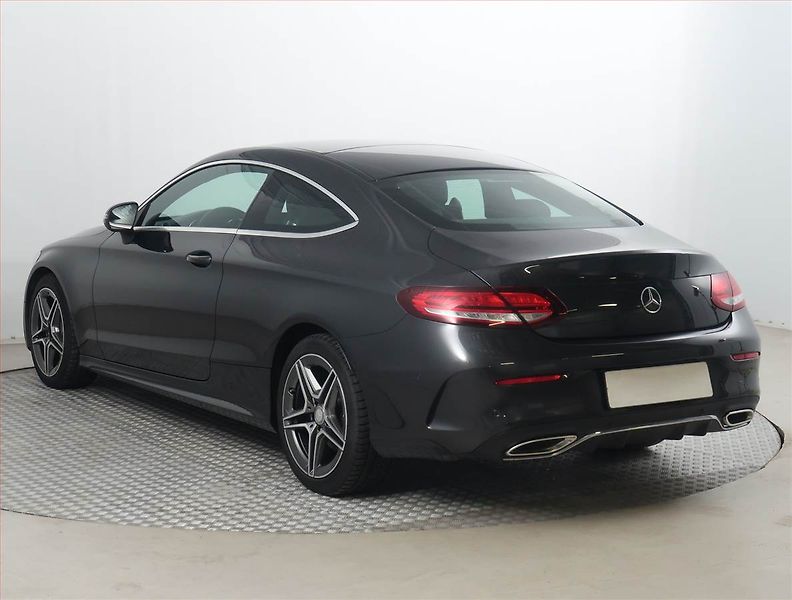 Mercedes-Benz Třídy C (2019) C 200 - fotka 4 z 19