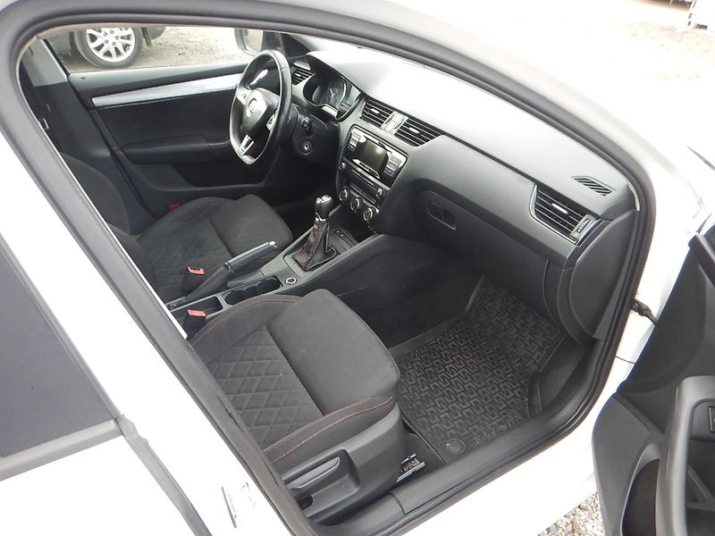 Škoda Octavia 1.4i CNG, KLIMA - fotka 13 z 27