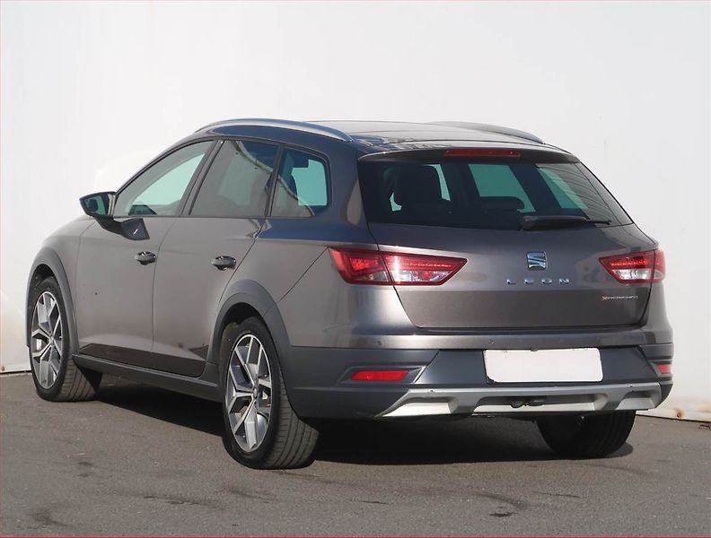 Seat Leon (2015) X-Perience 1.6 TDI, Navi - fotka 4 z 20