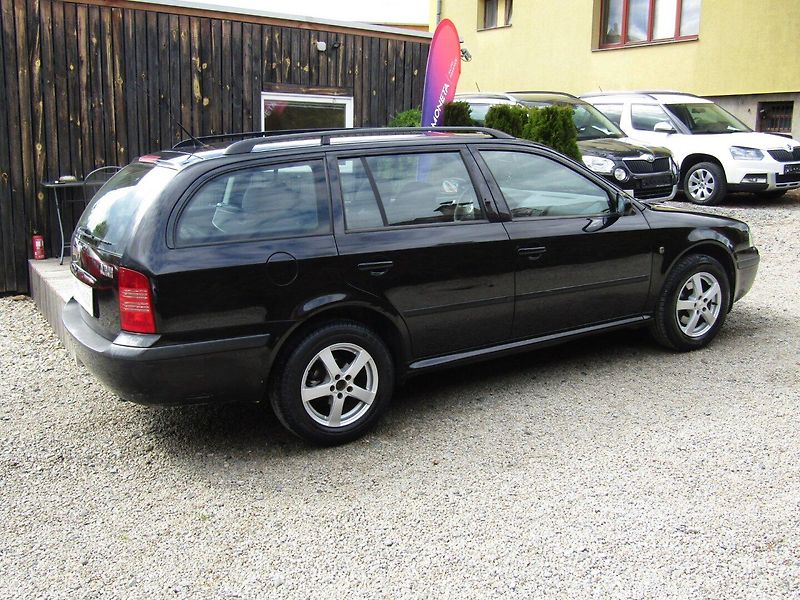 Škoda Octavia (2008) 1.9 TDI 74kW BEZ KOROZE - fotka 10 z 35