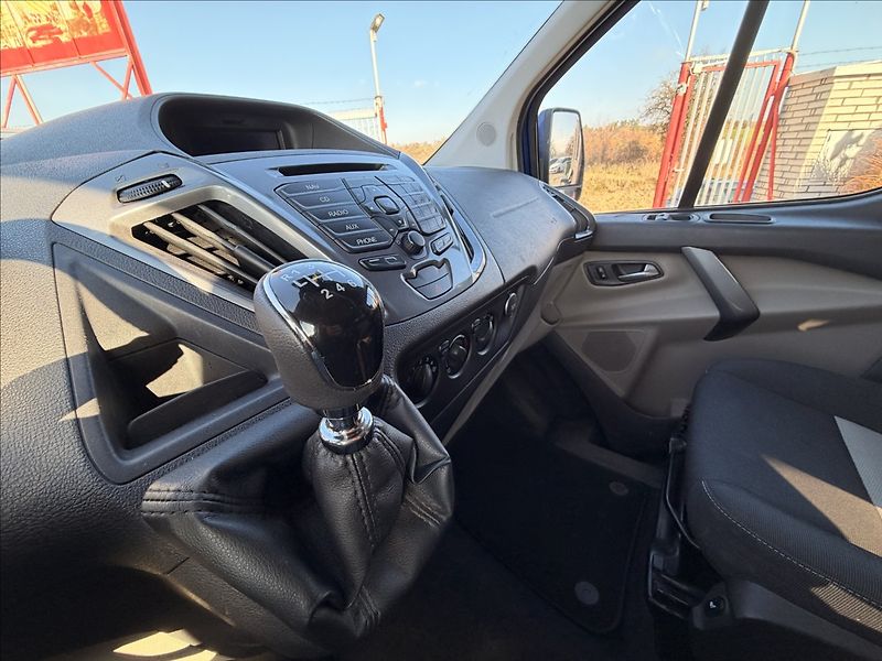 Ford Transit Custom 2,0 125kW 5MÍST WEBASTO DPH TZ - fotka 11 z 30