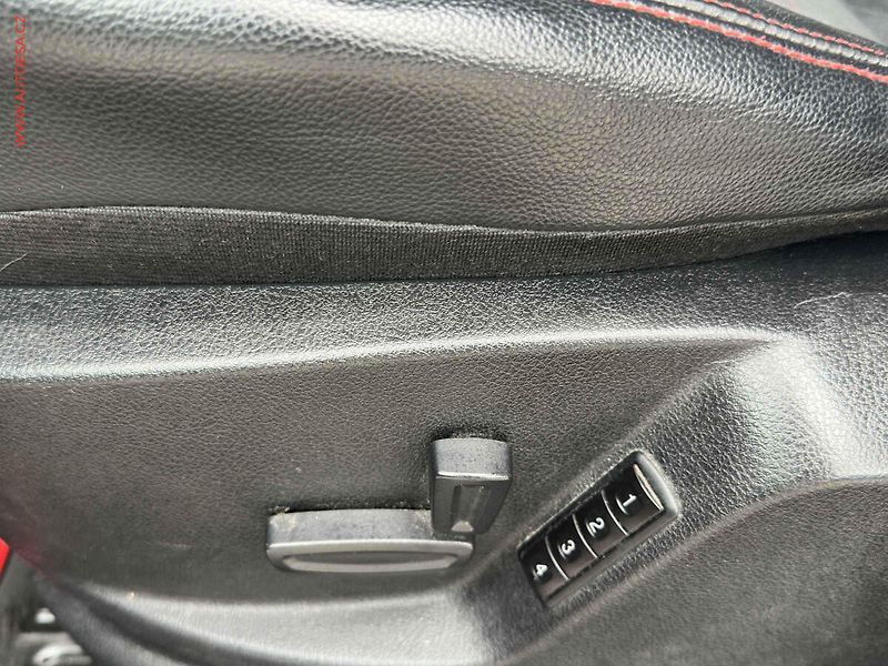 Ford S-MAX (2011) 2.2 TDCi, Navi, temp - fotka 13 z 22