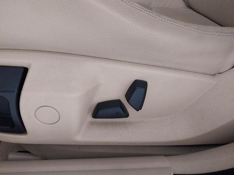 BMW Řada 5 (2010) 530d, Automat, Navi, Xenony - fotka 23 z 23