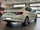 Renault Mégane (2023) GrandCoupé INTENS 1,3TCe 140k - náhled 3