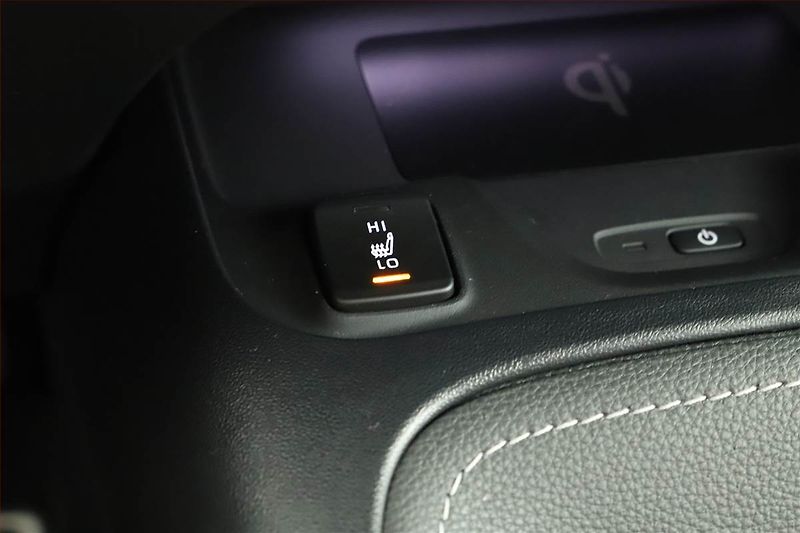 Toyota Corolla (2024) 1.8 Hybrid - fotka 14 z 20