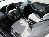 Hyundai i20 1,3 i 55kW Family+ - náhled 9