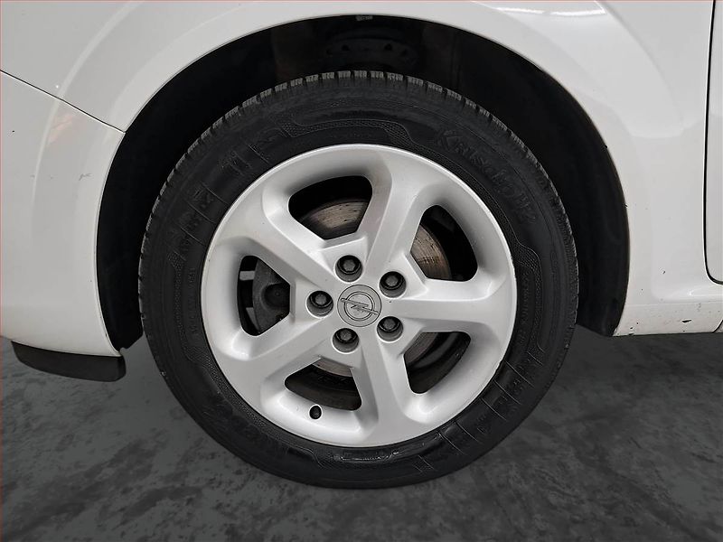 Opel Zafira (2014) 1.8, 7 míst - fotka 14 z 19
