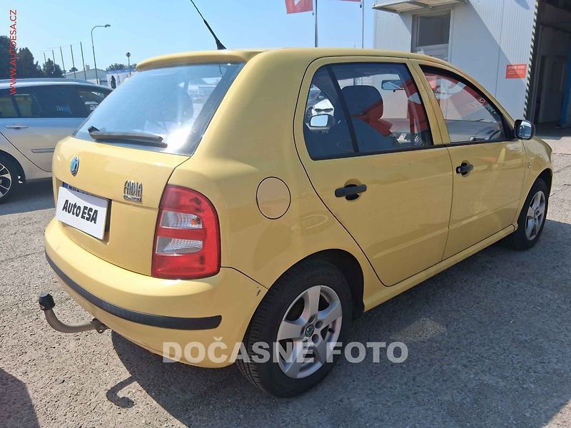 Škoda Fabia (2004) 1.4i 16V - fotka 2 z 3