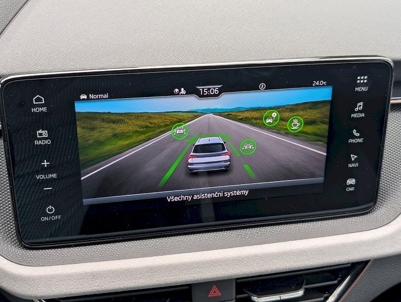 Škoda Kamiq (2025) 1,0 TSI / 85 kW DSG Top Select - fotka 21 z 30