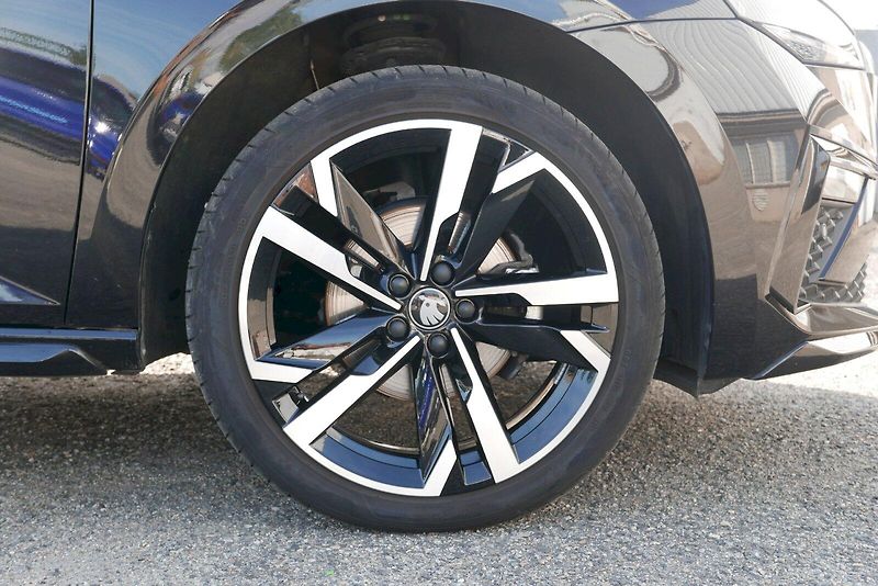 Škoda Scala (2025) 1.0 TSI 85 kW 7° DSG Monte Car - fotka 26 z 28