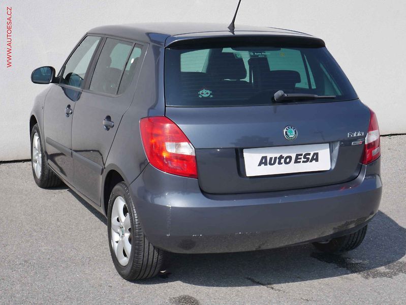 Škoda Fabia (2012) 1.2 12V, ČR, servis.kniha, AC - fotka 6 z 12