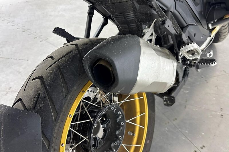 BMW R 1300 GS - fotka 6 z 13