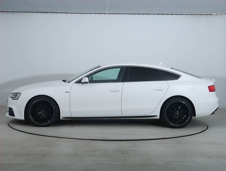 Audi A5 (2016) S-Line 2.0 TDI, 4X4, Automat - fotka 3 z 21