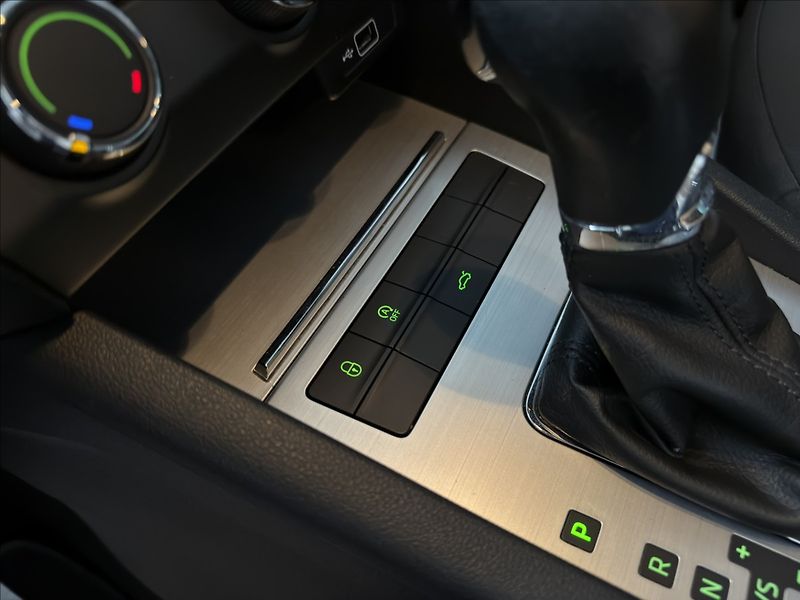 Škoda Octavia 2,0   TDI 110KW FULL LED KAMER - fotka 19 z 31